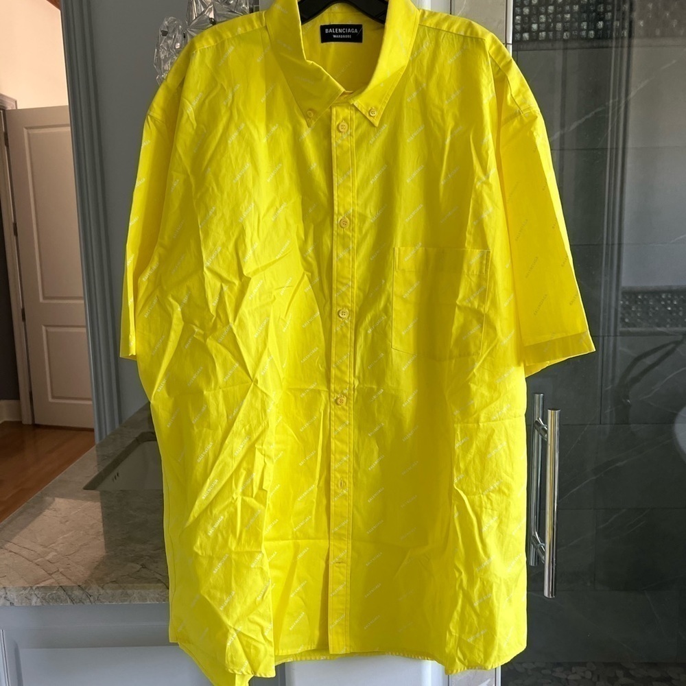 Balenciaga Repeat Logo Short-Sleeve Shirt - Picture 6 of 14